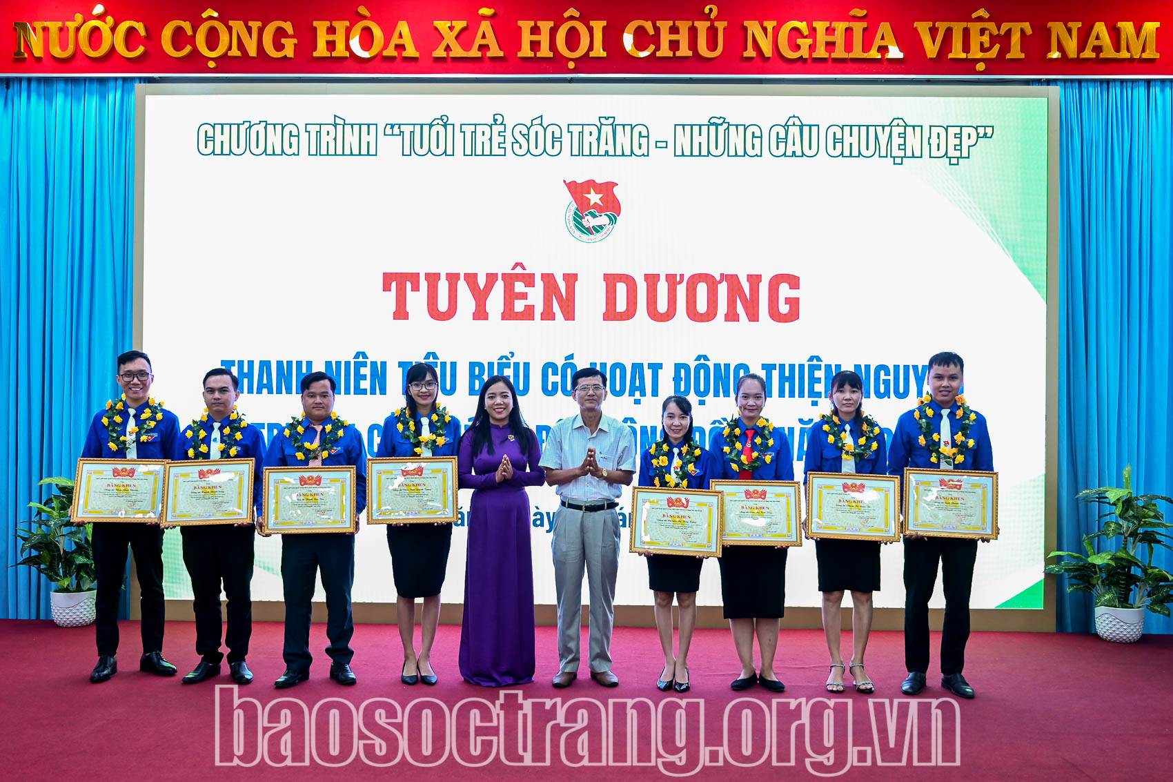 Tuyên dương các cá nhân có mô hình, việc làm, hành động tiêu biểu vì an sinh xã hội, gương người tốt, việc tốt truyền cảm hứng cho cộng đồng trên không gian mạng. Ảnh: TẤN PHÁT