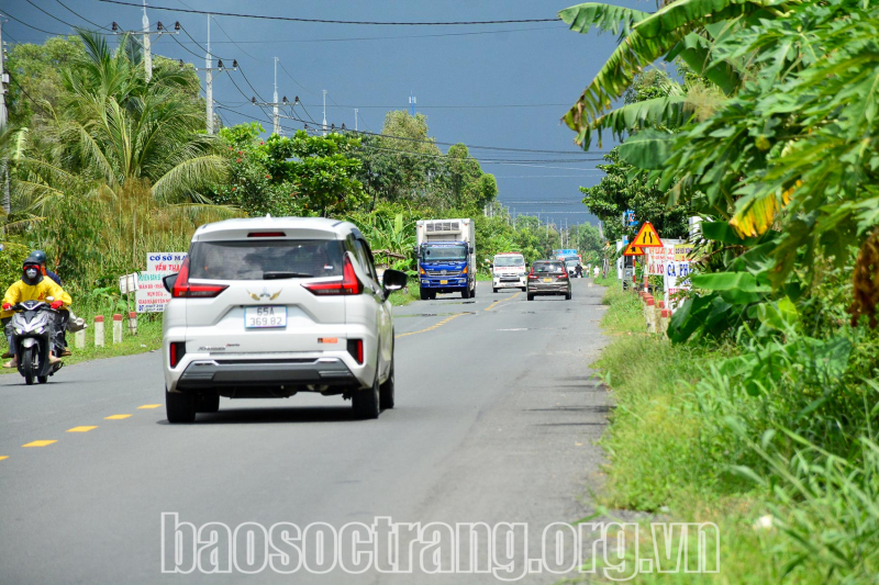 Những nẻo đường trên tuyến Quốc lộ Quản lộ Phụng Hiệp