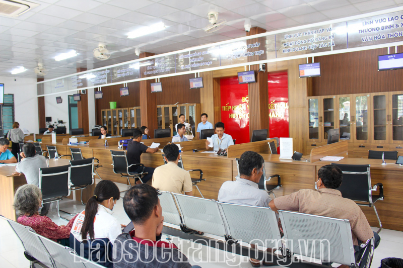 Đẩy mạnh cải cách thủ tục hành chính, hiện đại hóa phương thức chỉ đạo, điều hành phục vụ người dân, doanh nghiệp