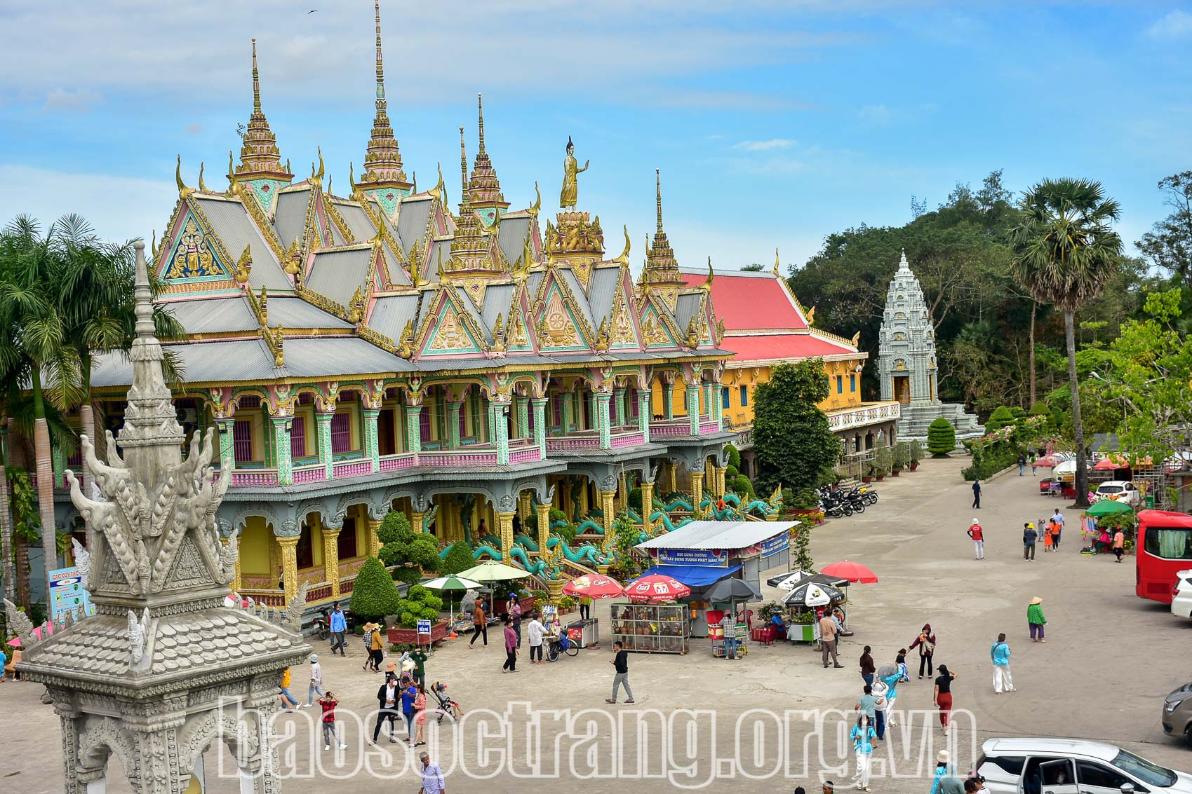 Chùa Bô Tum Vong Sa Som Rong, thành phố Sóc Trăng (Sóc Trăng) là một trong những điểm đến hấp dẫn của du khách trong và ngoài nước. Ảnh: THẠCH PÍCH