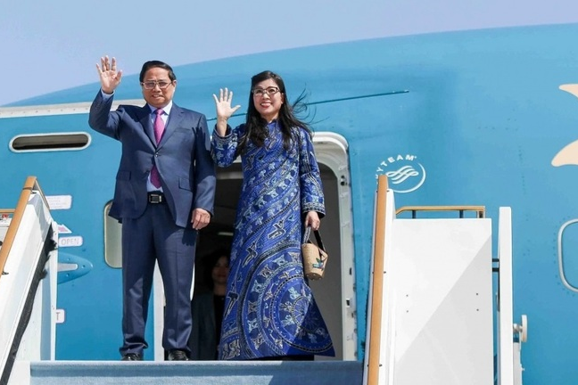 Thủ tướng Phạm Minh Chính đến Abu Dhabi bắt đầu chuyến thăm chính thức UAE