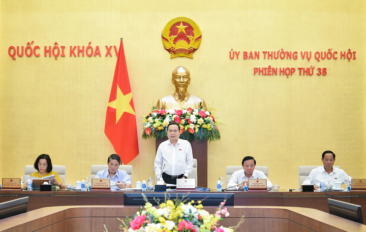 Ủy ban Thường vụ Quốc hội cho ý kiến về chủ trương đầu tư đường sắt tốc độ cao