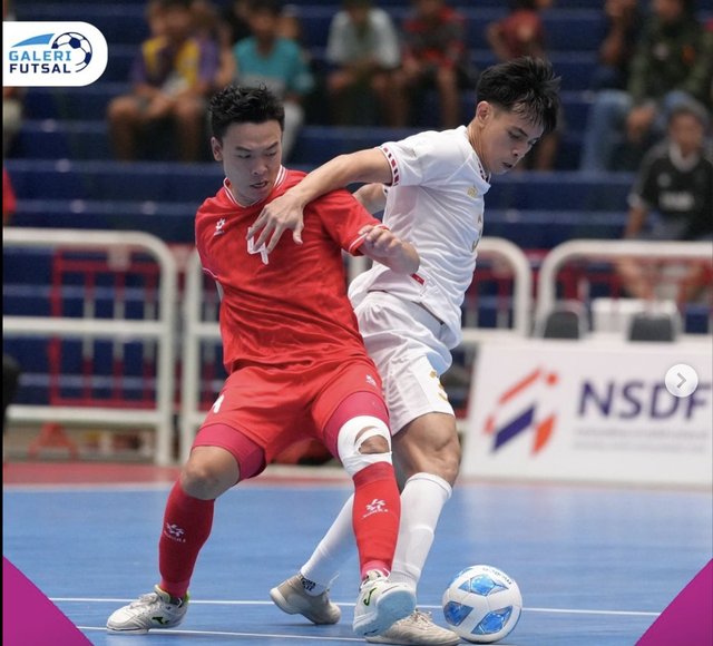 Tuyển futsal Việt Nam gặp khó trước lối chơi pressing tốc độ cao của đội thủ và chấp nhận thất bại