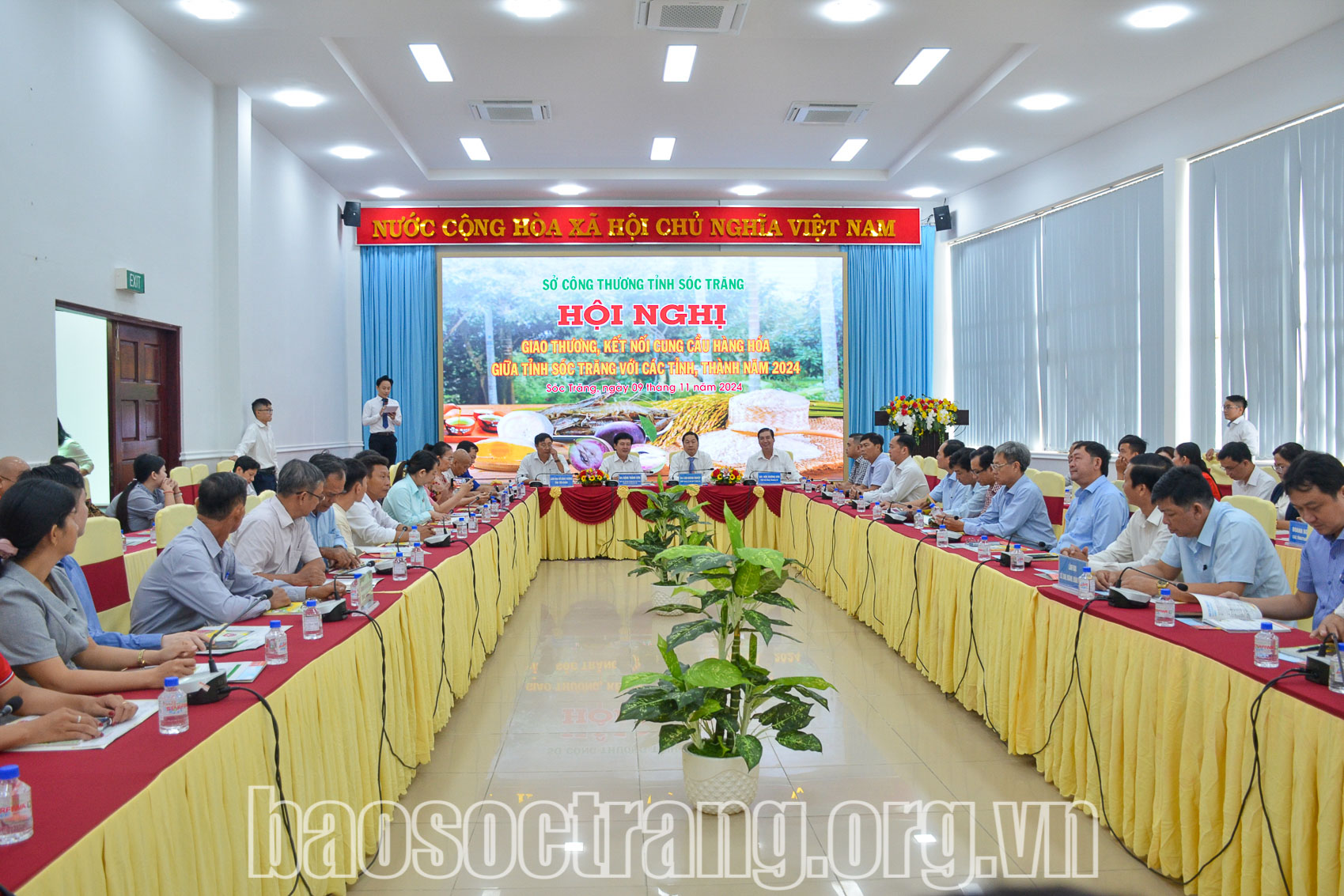 Quang cảnh hội nghị. Ảnh: HOÀNG LAN