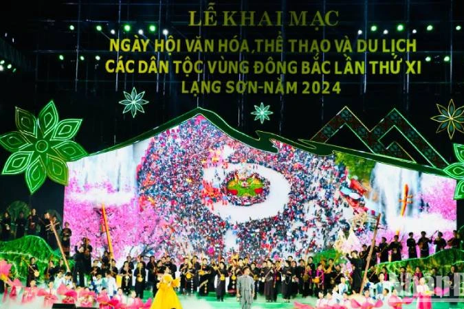 Rực rỡ sắc màu vùng Đông Bắc