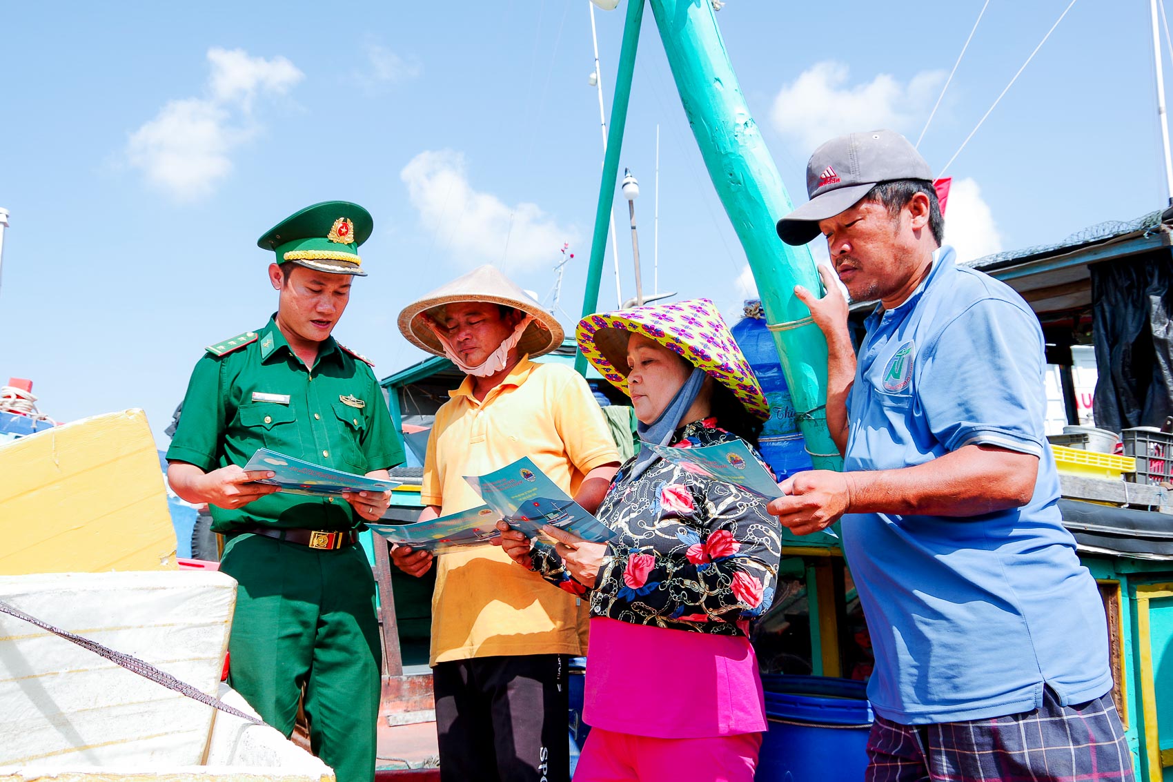 Đa dạng các hình thức tuyên truyền Luật Biên phòng Việt Nam