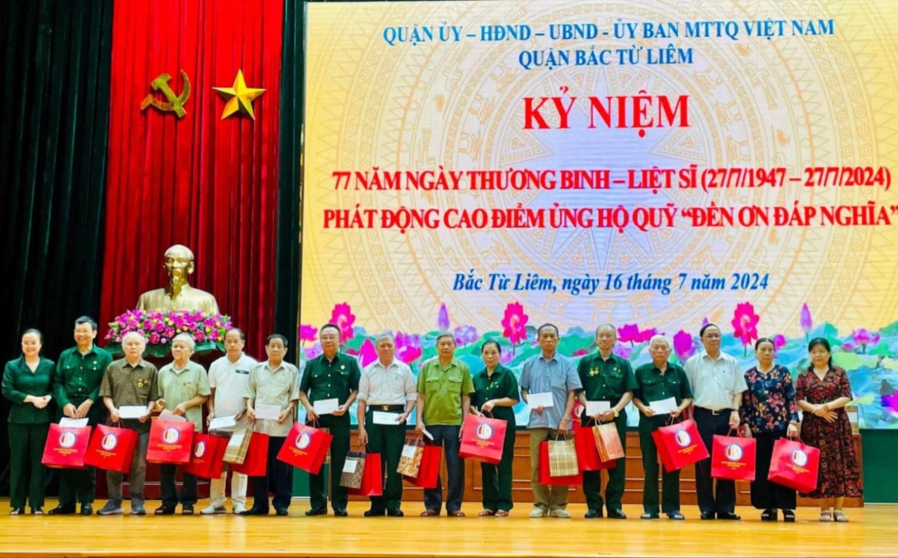 Tiếp sau đợt trao tặng quà dịp kỷ niệm Ngày Thương binh - Liệt sĩ, Bộ Lao động - Thương binh và Xã hội chuẩn bị triển khai đợt trao tặng quà cho người có công với cách mạng dịp Tết Ất Tỵ.