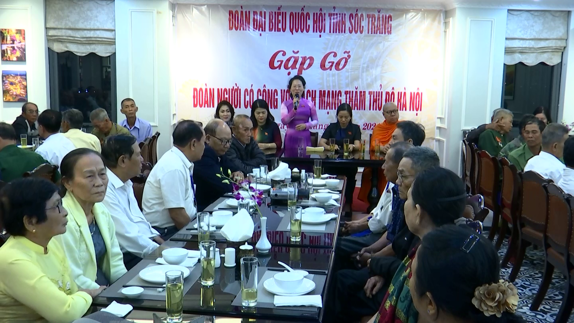 Đoàn đại biểu Quốc hội tỉnh Sóc Trăng gặp mặt người có công