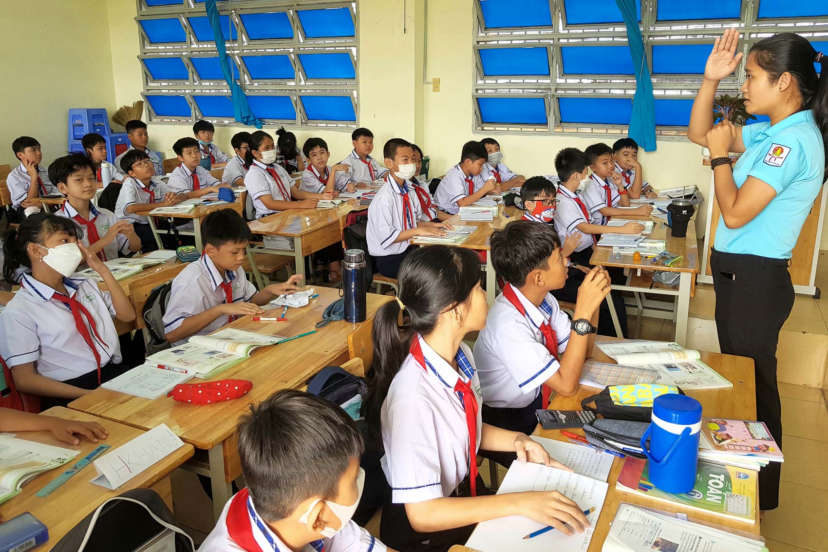 Nữ giáo viên tổng phụ trách đội gương mẫu