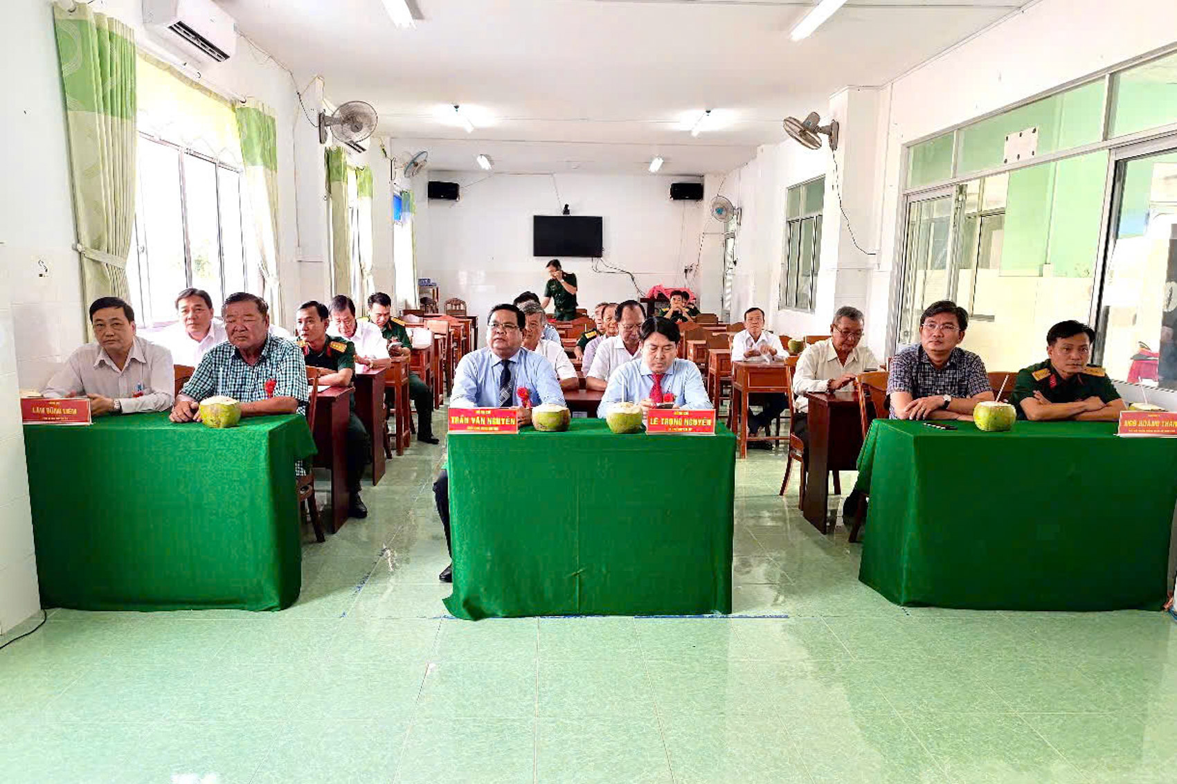 Ban Chỉ huy Quân sự huyện Cù Lao Dung: Họp mặt kỷ niệm 80 năm ngày thành lập Quân đội nhân dân Việt Nam, 35 năm ngày hội Quốc phòng toàn dân