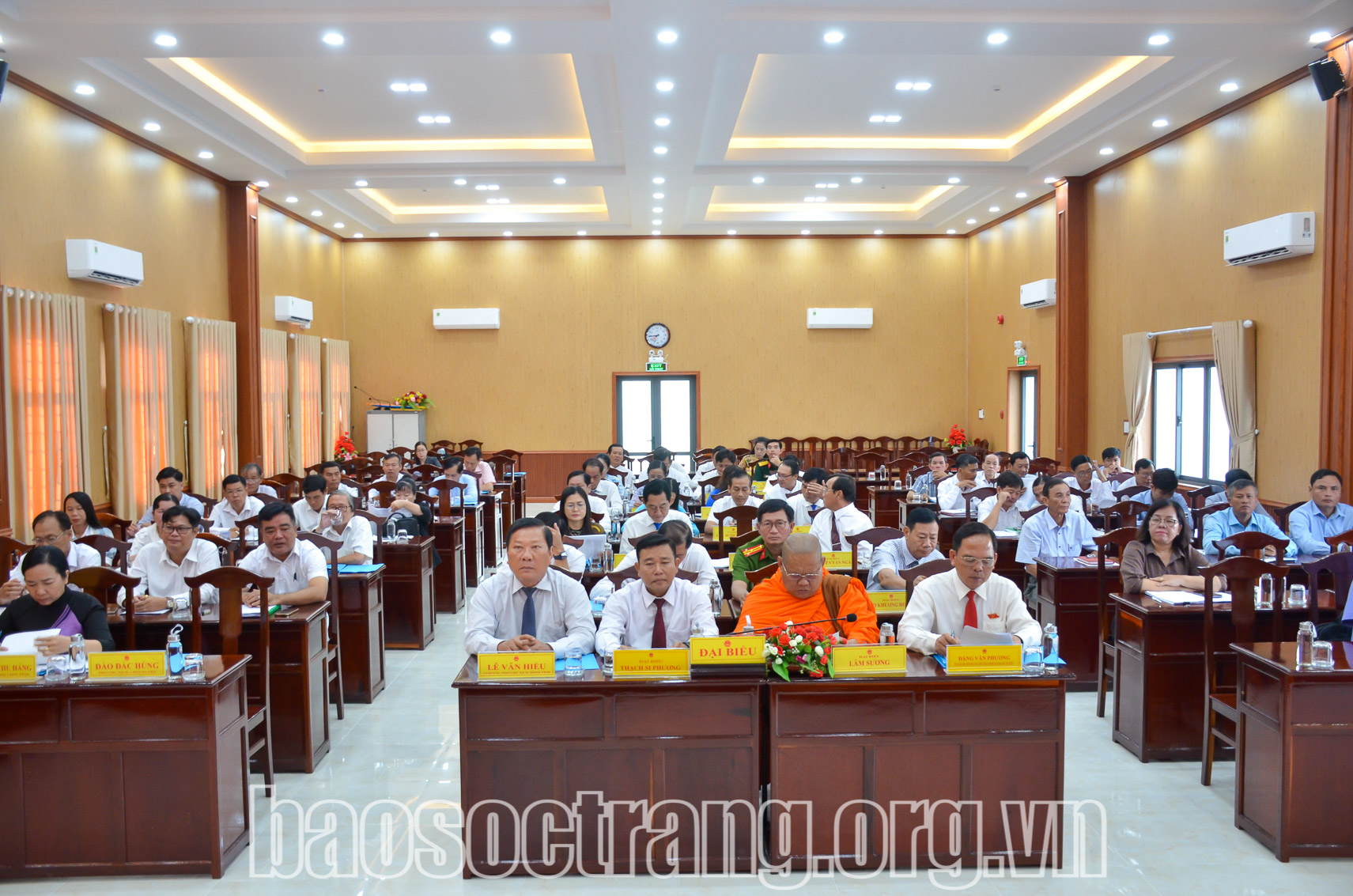 Thông qua 9 nghị quyết quan trọng trên nhiều lĩnh vực