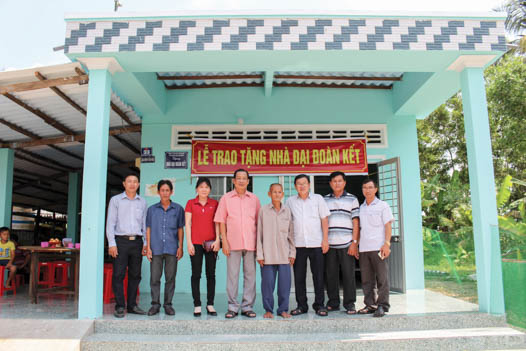Công ty Xổ số kiến thiết Sóc Trăng bàn giao nhà đại đoàn kết