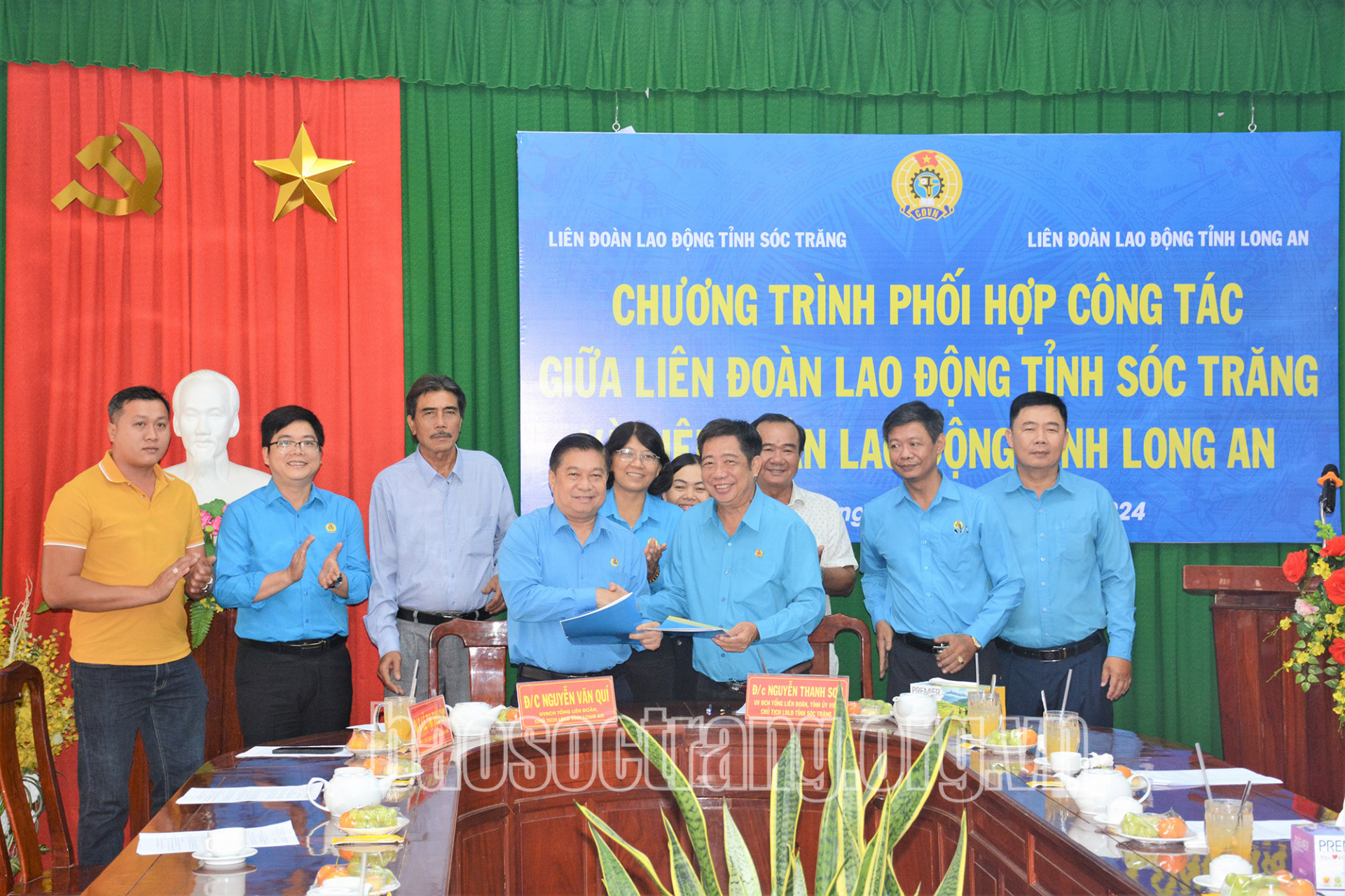 Ký kết Chương trình phối hợp giữa Liên đoàn Lao động tỉnh Sóc Trăng với Liên đoàn Lao động tỉnh Long An