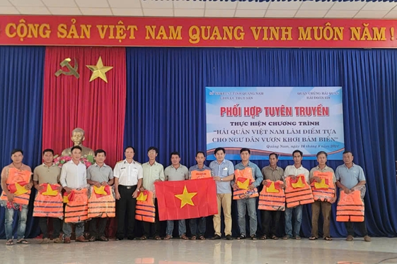 Đẩy mạnh tuyên truyền pháp luật cho ngư dân