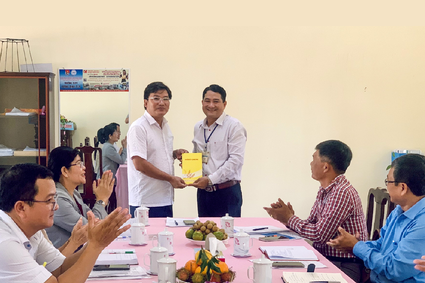 Bí thư Huyện ủy kiểm tra công tác chuẩn bị thi tốt nghiệp trung học phổ thông năm 2024 trên địa bàn huyện