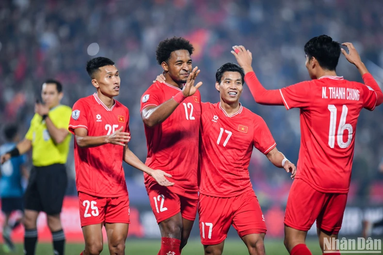 Đội tuyển Việt Nam v&agrave;o chung kết ASEAN Cup ảnh 3