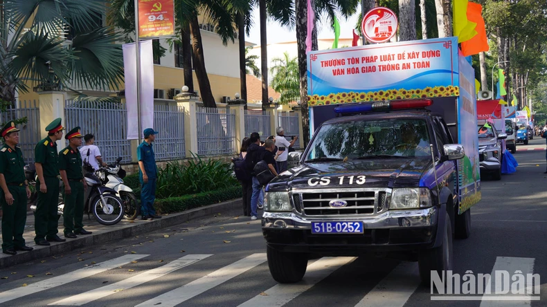 Th&agrave;nh phố Hồ Ch&iacute; Minh tưởng niệm c&aacute;c nạn nh&acirc;n tai nạn giao th&ocirc;ng năm 2024 ảnh 1