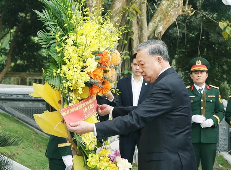 Tổng B&iacute; thư T&ocirc; L&acirc;m d&acirc;ng hương tại Khu Di t&iacute;ch lịch sử cấp quốc gia đặc biệt Ng&atilde; ba Đồng Lộc ảnh 4