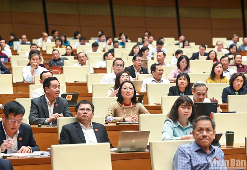 C&ograve;n t&igrave;nh trạng c&aacute;n bộ c&oacute; t&acirc;m l&yacute; coi nhẹ việc chống l&atilde;ng ph&iacute; ảnh 2