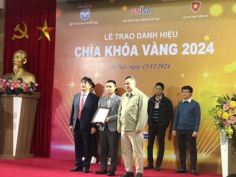 “Ch&igrave;a kh&oacute;a v&agrave;ng 2024” vinh danh 18 sản phẩm, dịch vụ an to&agrave;n th&ocirc;ng tin ti&ecirc;u biểu ảnh 1