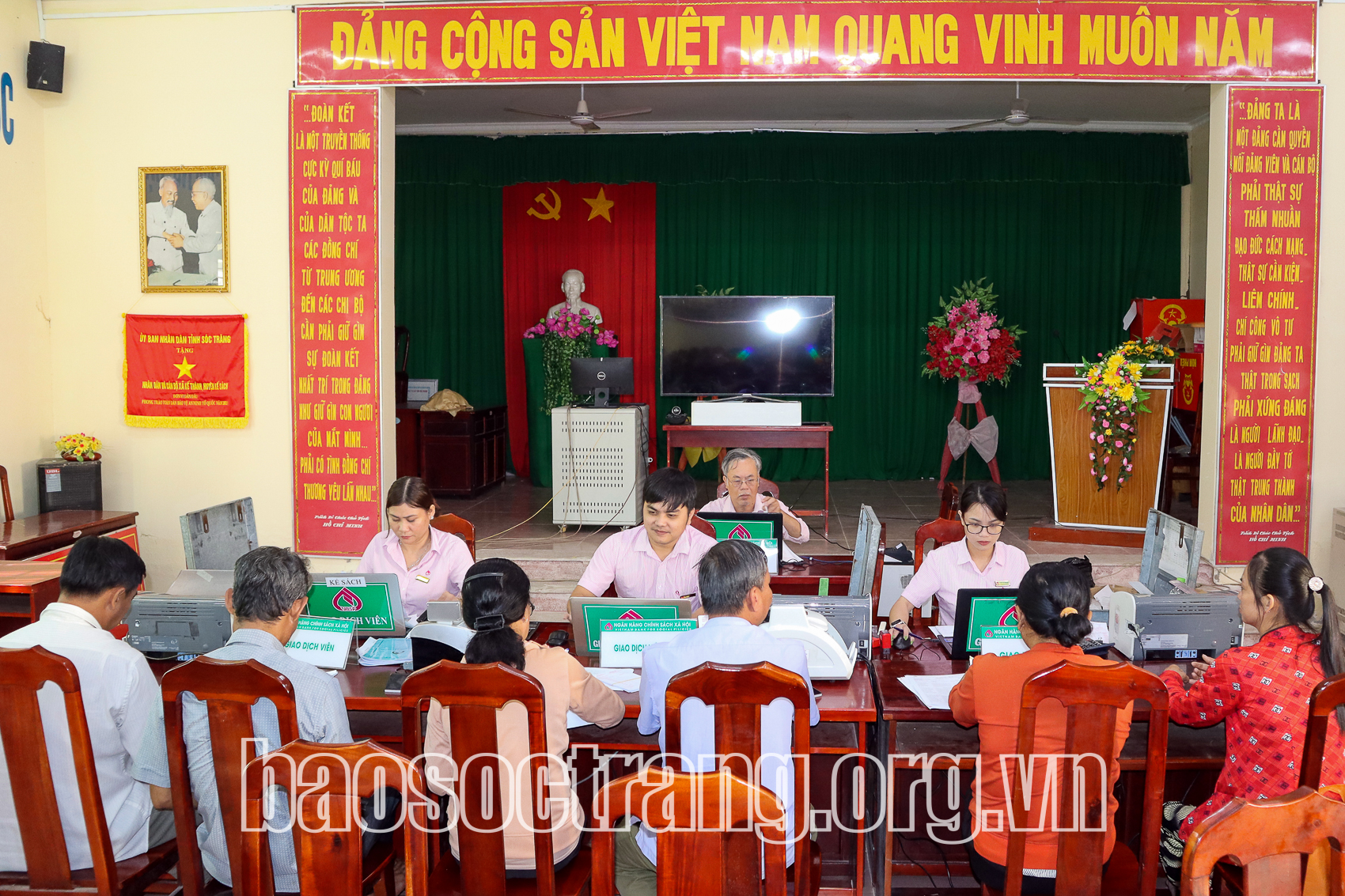 “Tiếp sức” cho người dân vùng khó