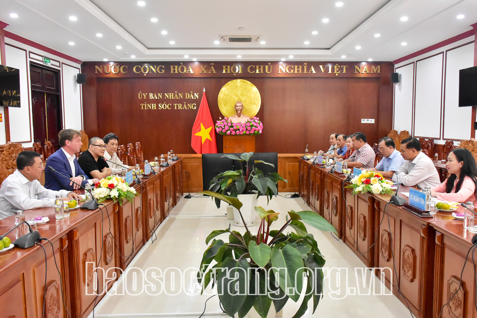 Tiếp và làm việc với Liên doanh Harvest Waste B.V và Alpha Investment (Hà Lan)