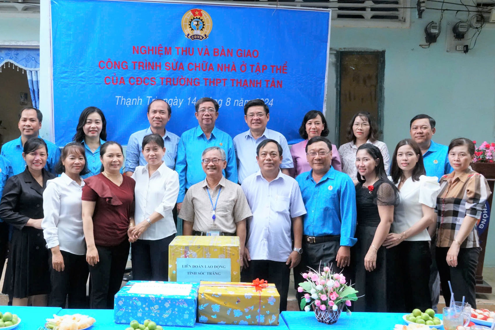 Hỗ trợ kinh phí sửa chữa nhà tập thể cho giáo viên