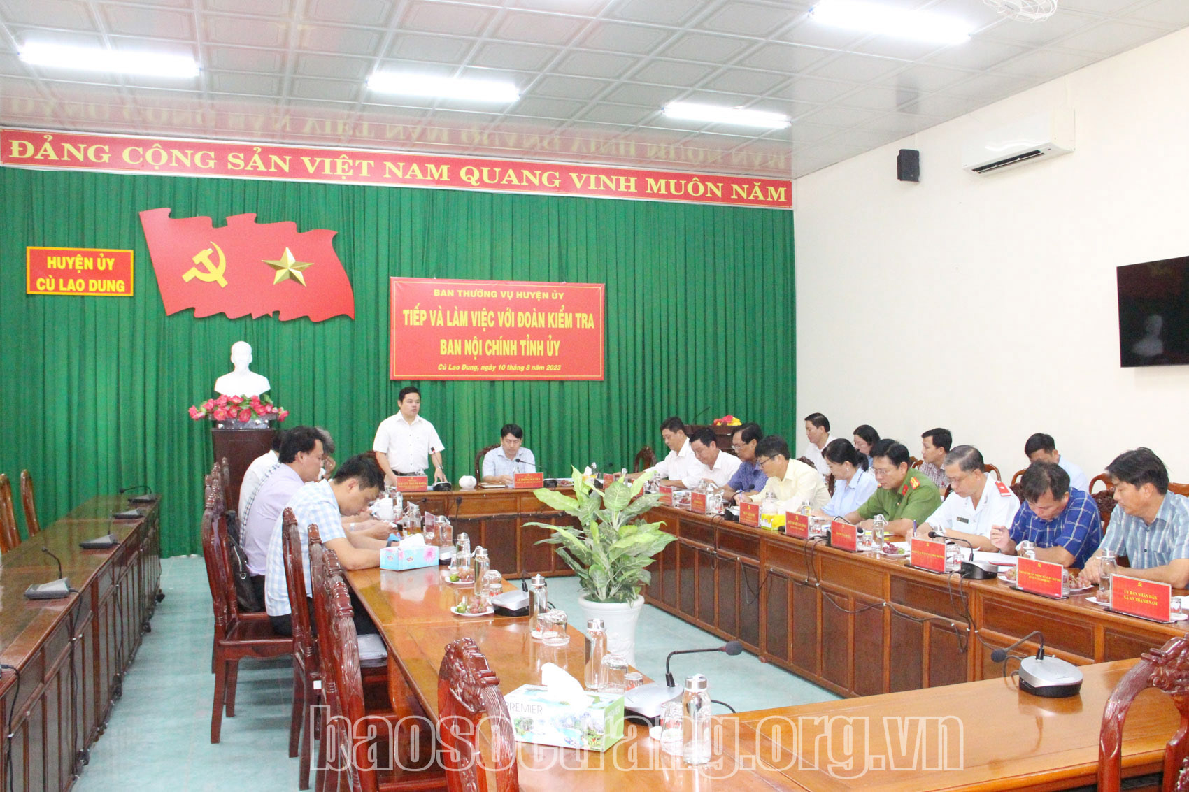 Tiếp nhận và xử lý tố cáo nặc danh theo quy định của Đảng và pháp luật của Nhà nước