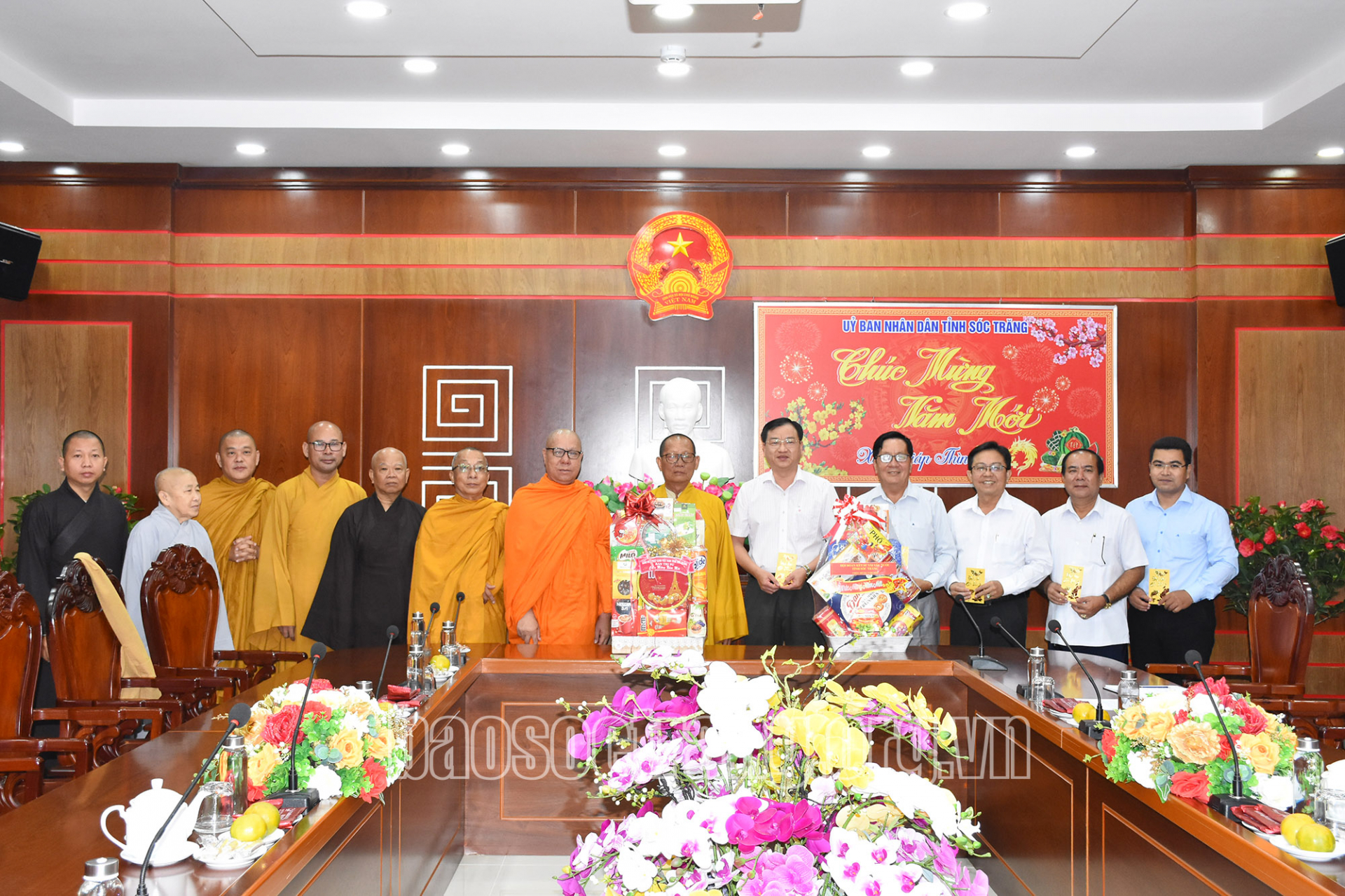 Ban Trị sự Giáo hội Phật giáo Việt Nam tỉnh chúc Tết UBND tỉnh