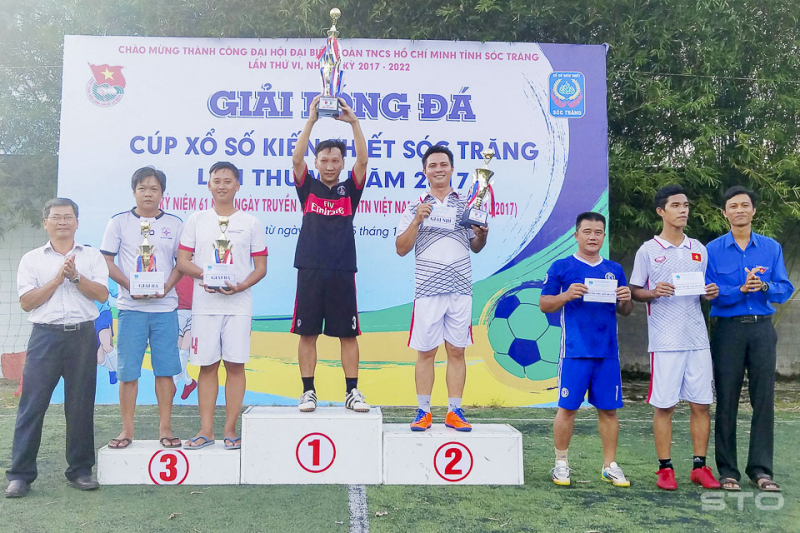 Đoàn cơ sở Công ty Cổ phần Thực phẩm Sao Ta giành ngôi vô địch