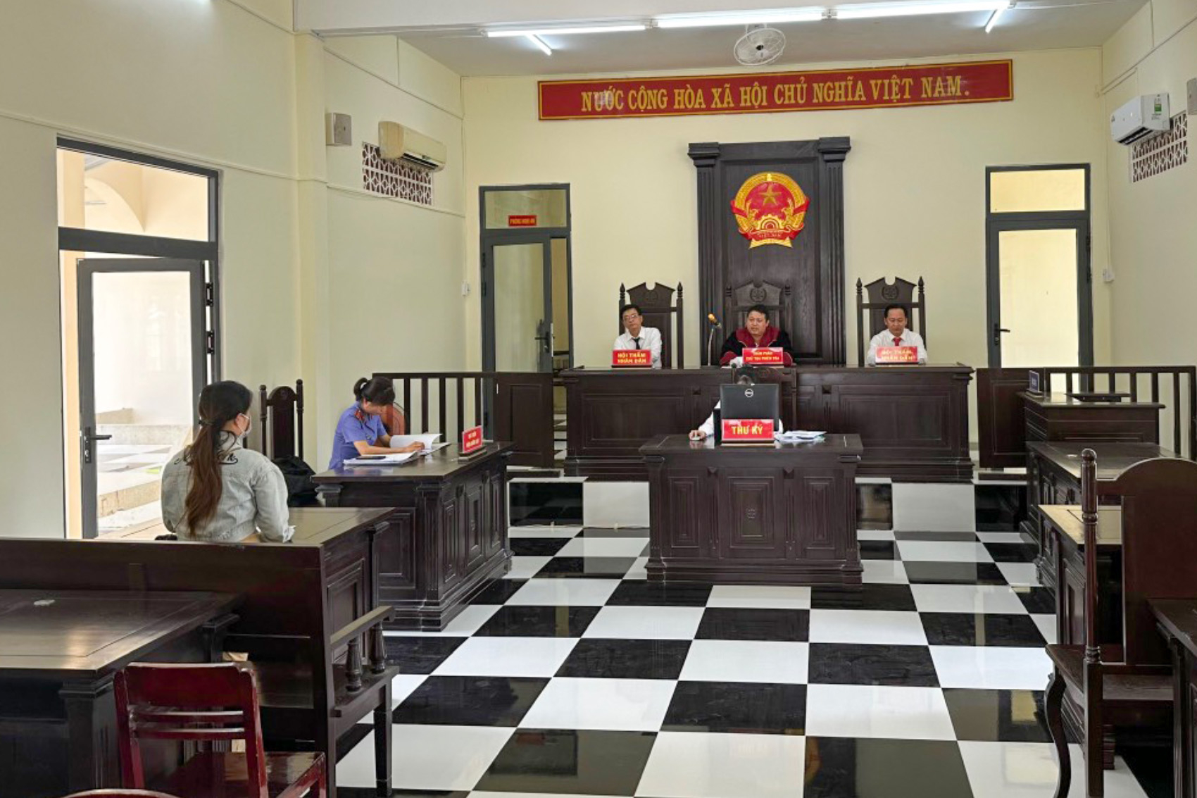 Hôn nhân tan vỡ thường không chỉ từ một phía