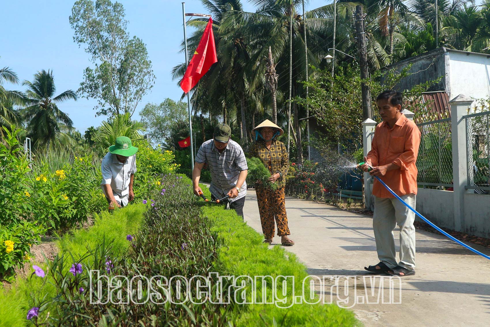 Niềm vui đầu năm ở những xã “khoác áo mới”