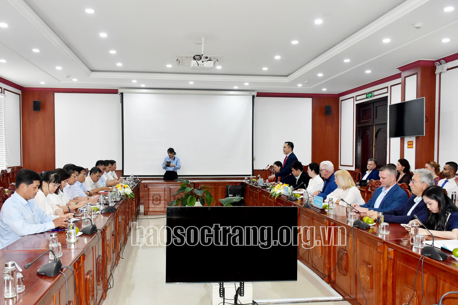 Tiếp và làm việc với đoàn công tác của Công ty Cổ phần Nhân lực Quốc tế Hoàng Minh