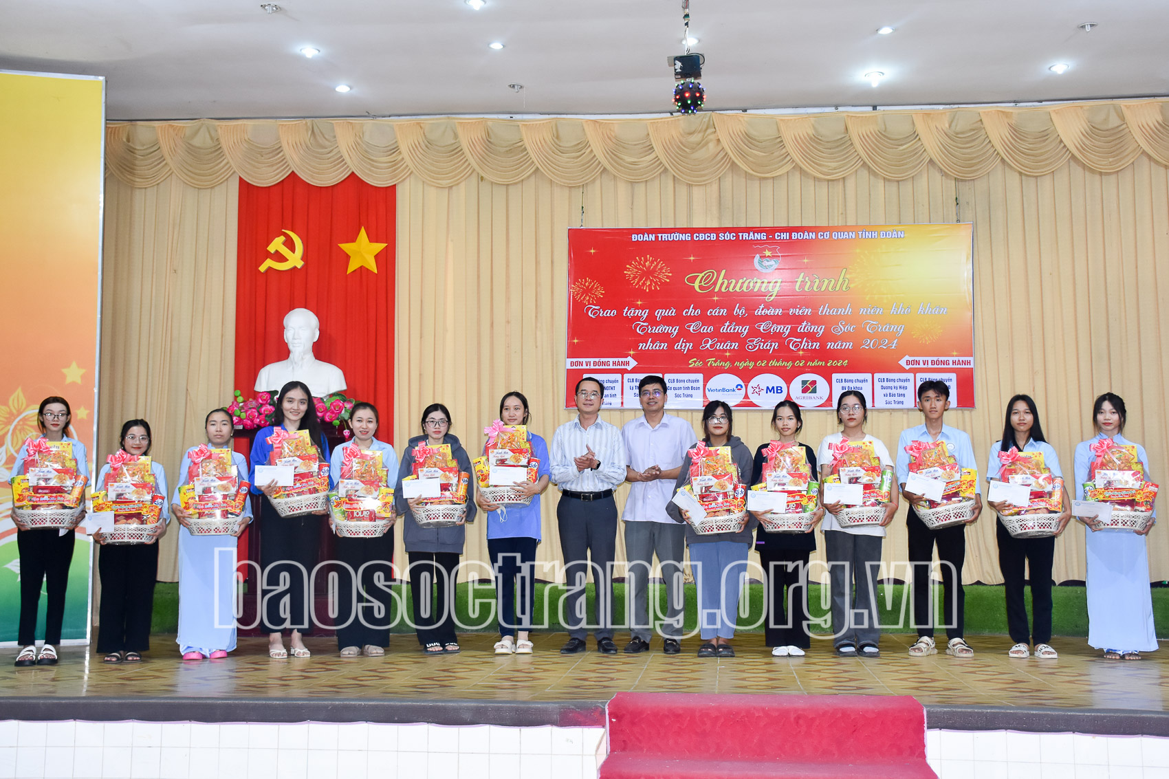 Tràn ngập mùa xuân, đón Tết dành cho cán bộ đoàn, đoàn viên, thanh niên Trường Cao đẳng Cộng đồng Sóc Trăng