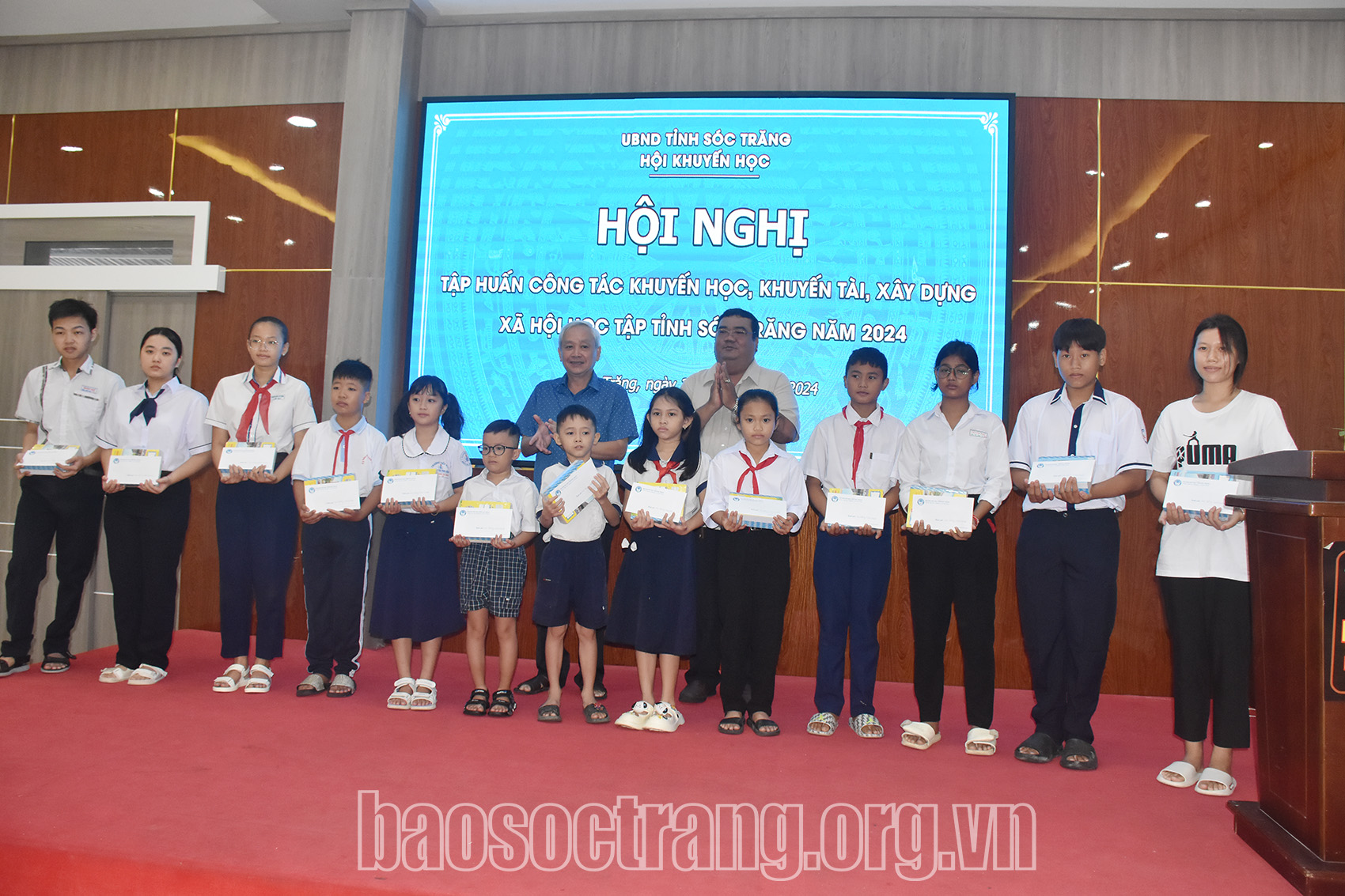 Tổ chức tập huấn công tác khuyến học, khuyến tài, xây dựng xã hội học tập năm 2024