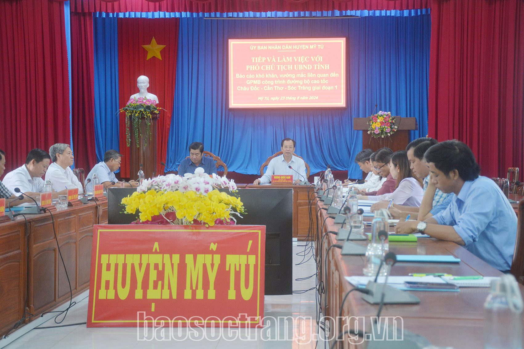 Lãnh đạo tỉnh làm việc với huyện Mỹ Tú về công tác giải phóng mặt bằng