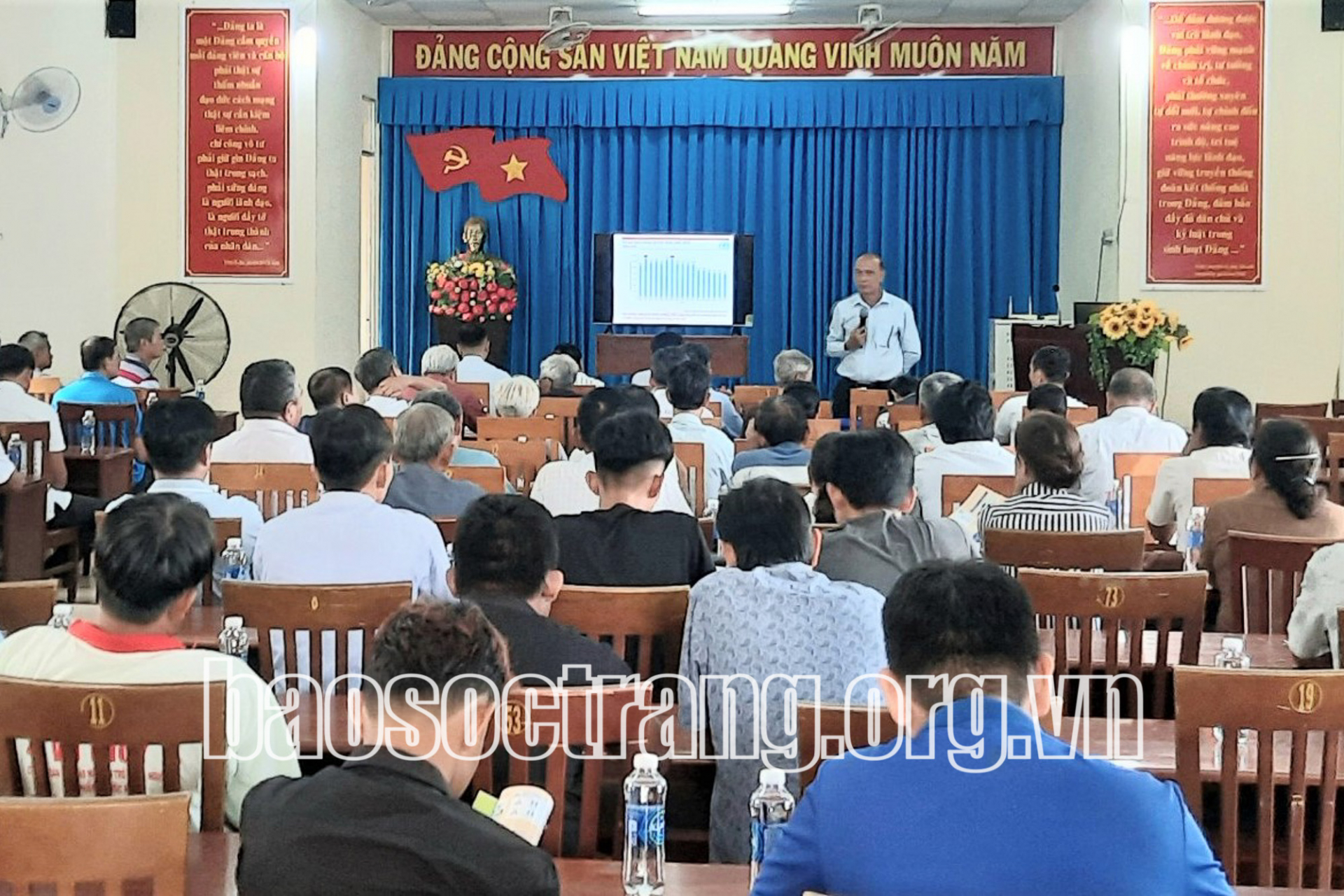 Tuyên truyền, phổ biến, giáo dục pháp luật về trật tự an toàn giao thông