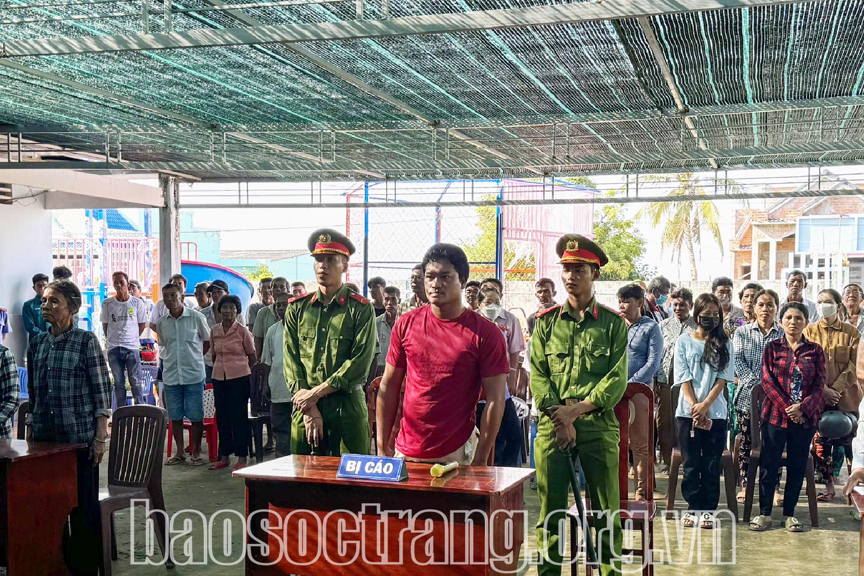 Tòa án nhân dân thị xã Vĩnh Châu xét xử lưu động về tội đánh bạc