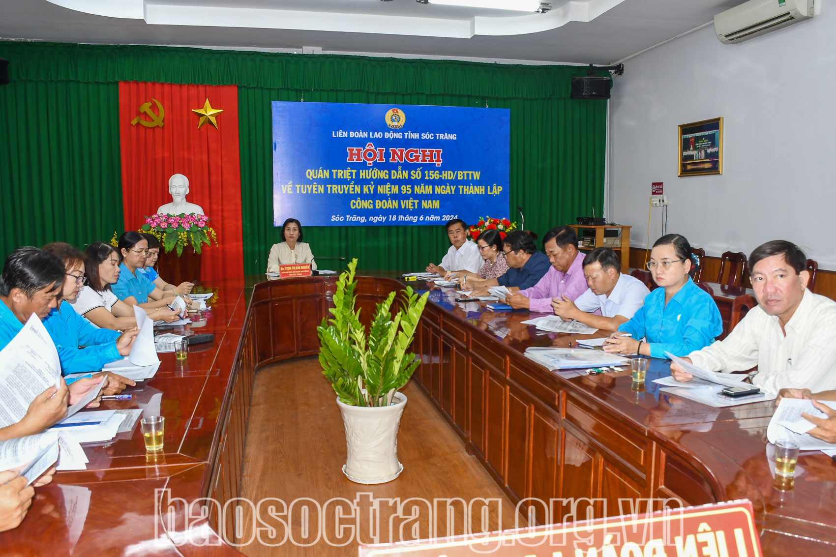 Tuyên truyền sâu rộng trong đoàn viên, công nhân, viên chức, lao động và toàn xã hội về truyền thống vẻ vang 95 năm Công đoàn Việt Nam