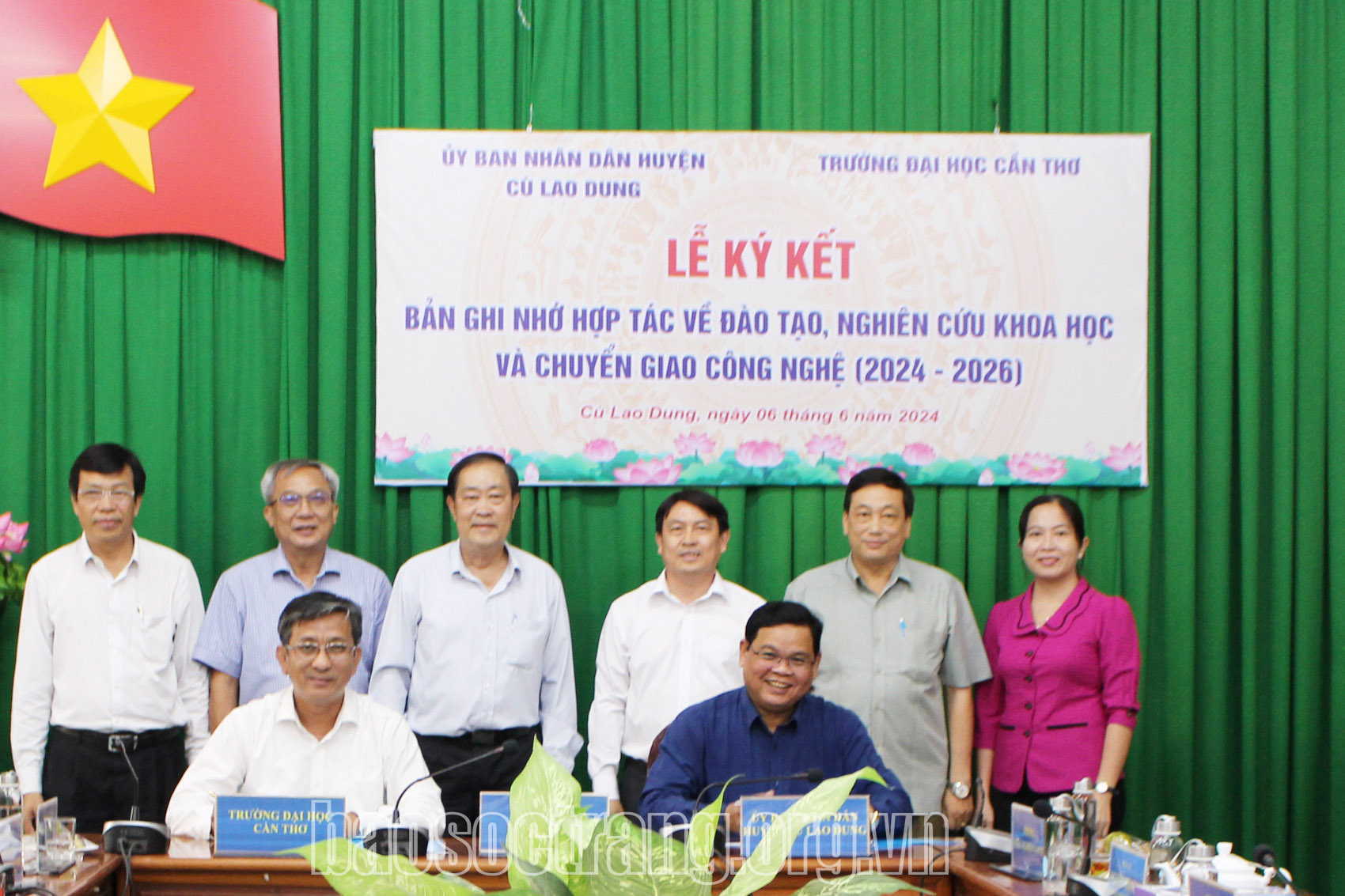 Huyện Cù Lao Dung ký kết thỏa thuận hợp tác với Trường Đại học Cần Thơ