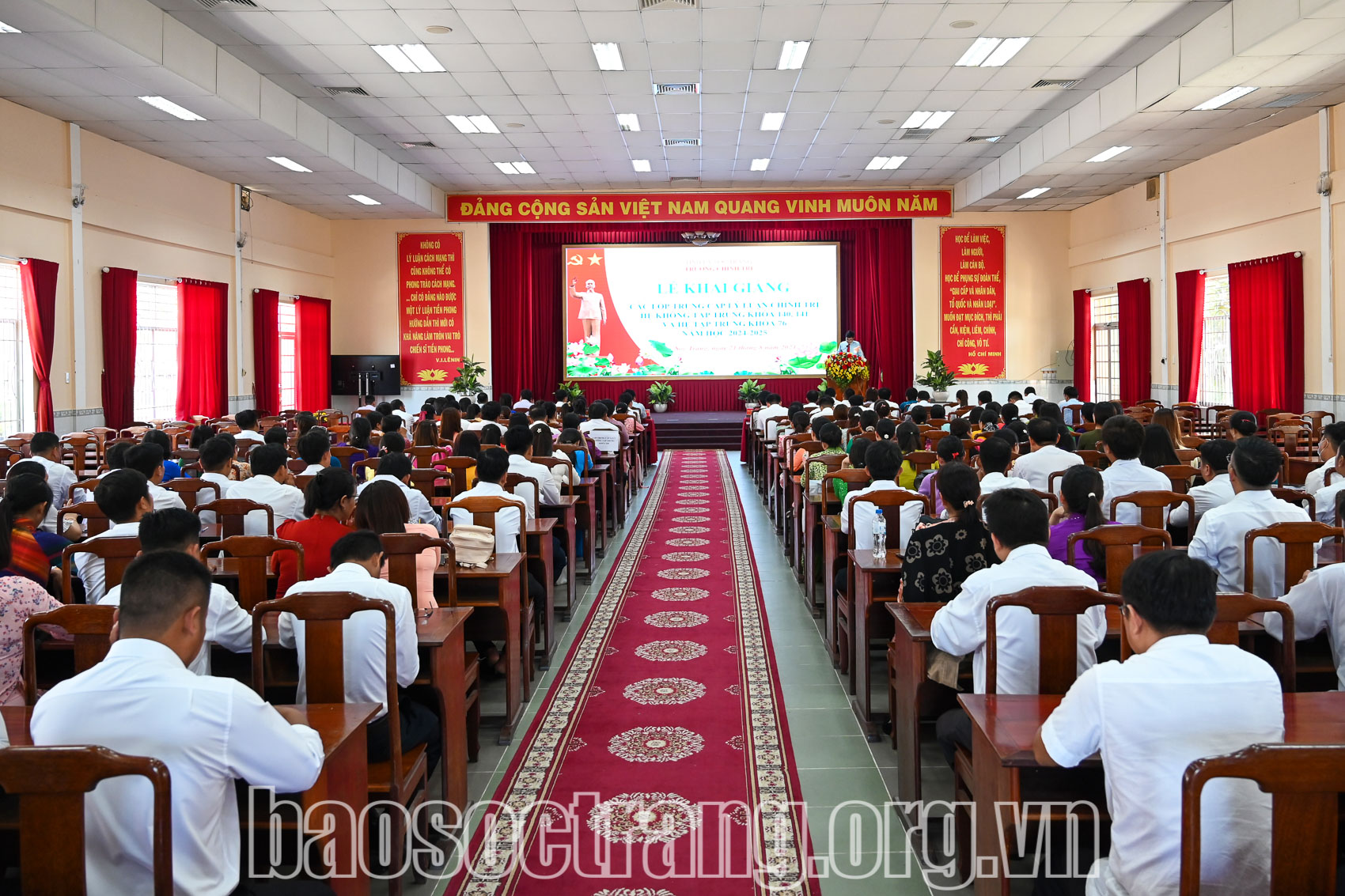 Khai giảng các lớp Trung cấp lý luận chính trị hệ không tập trung và hệ tập trung năm học 2024 - 2025