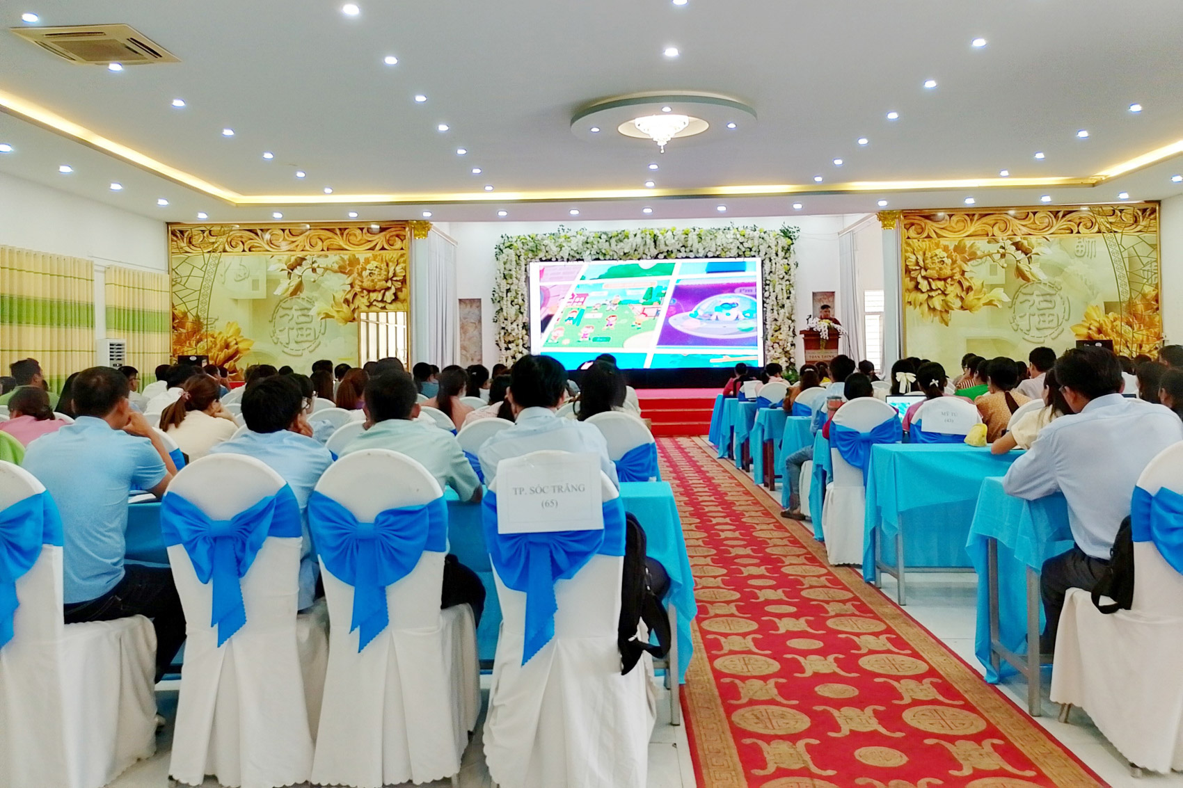 Tập huấn hướng dẫn sử dụng hệ thống học liệu tiếng Anh trên máy tính và trực tuyến cấp tiểu học