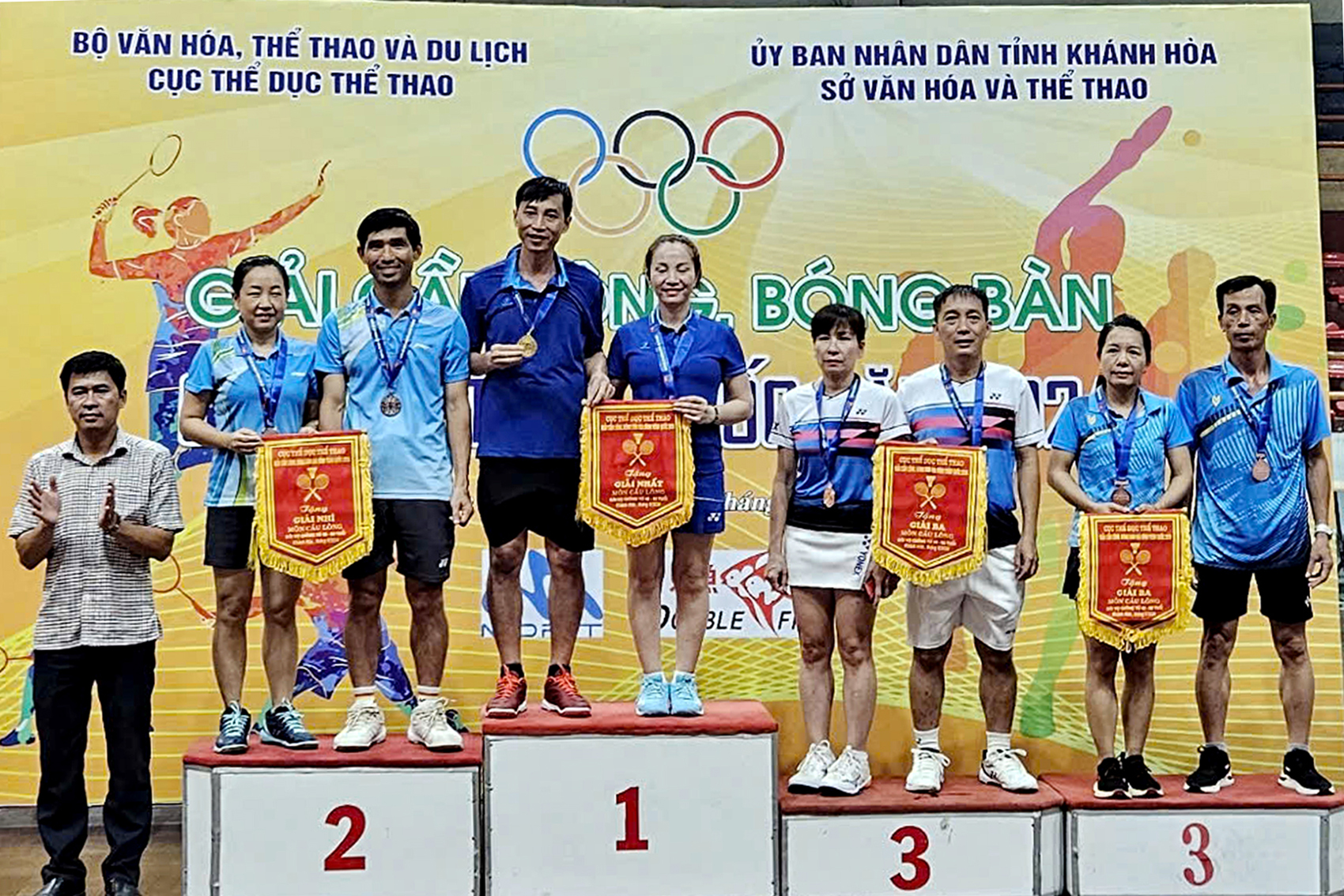 Đoàn thể thao Sóc Trăng đạt 4 huy chương bạc Giải cầu lông, bóng bàn gia đình toàn quốc