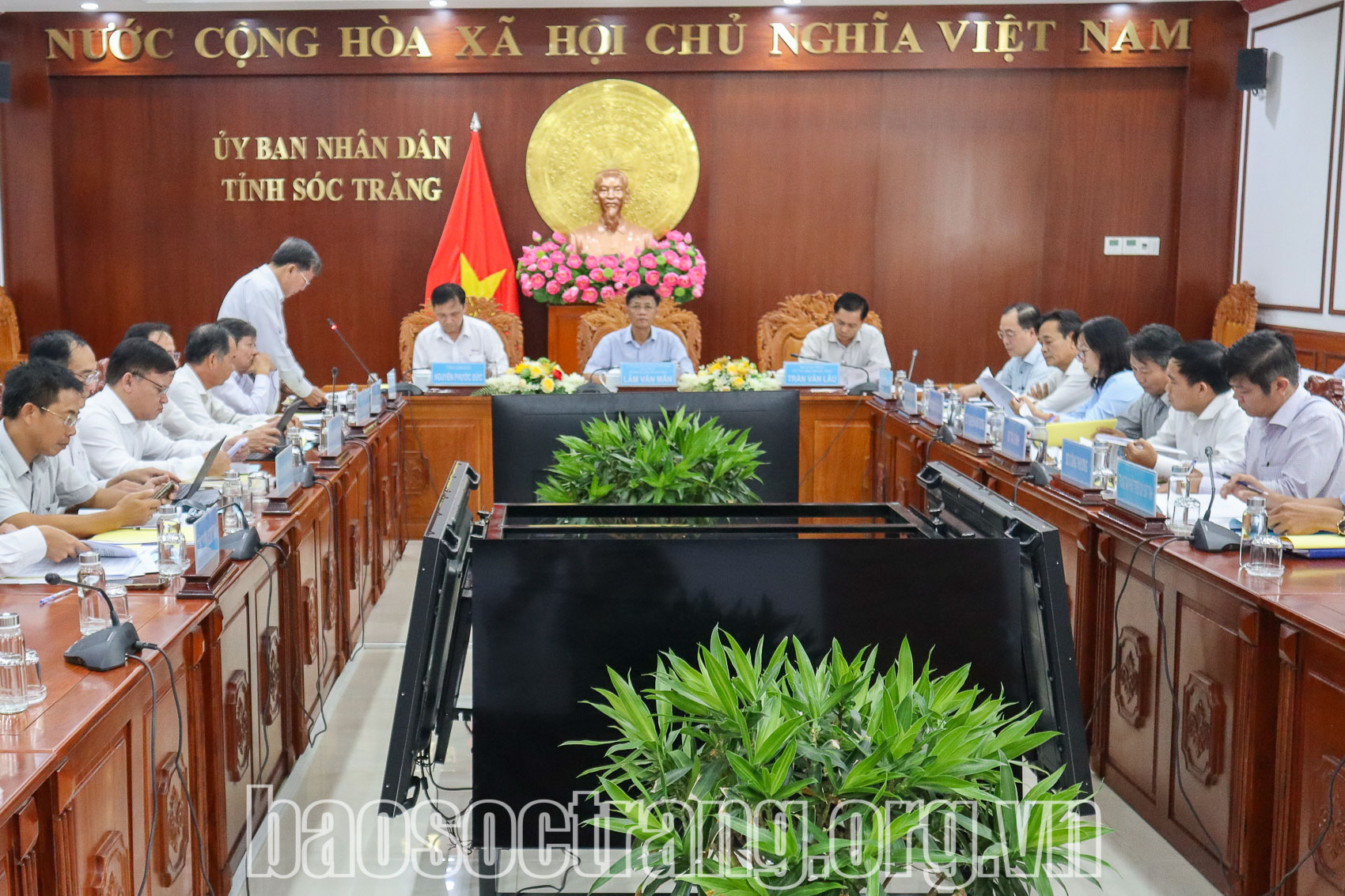 Sớm giải quyết vướng mắc di dời lưới điện phục vụ các dự án đầu tư đường giao thông