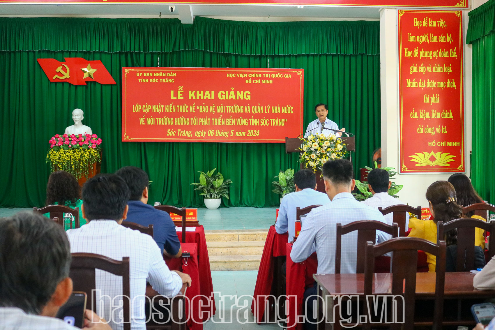 Khai giảng lớp Cập nhật kiến thức về bảo vệ môi trường và quản lý nhà nước về môi trường