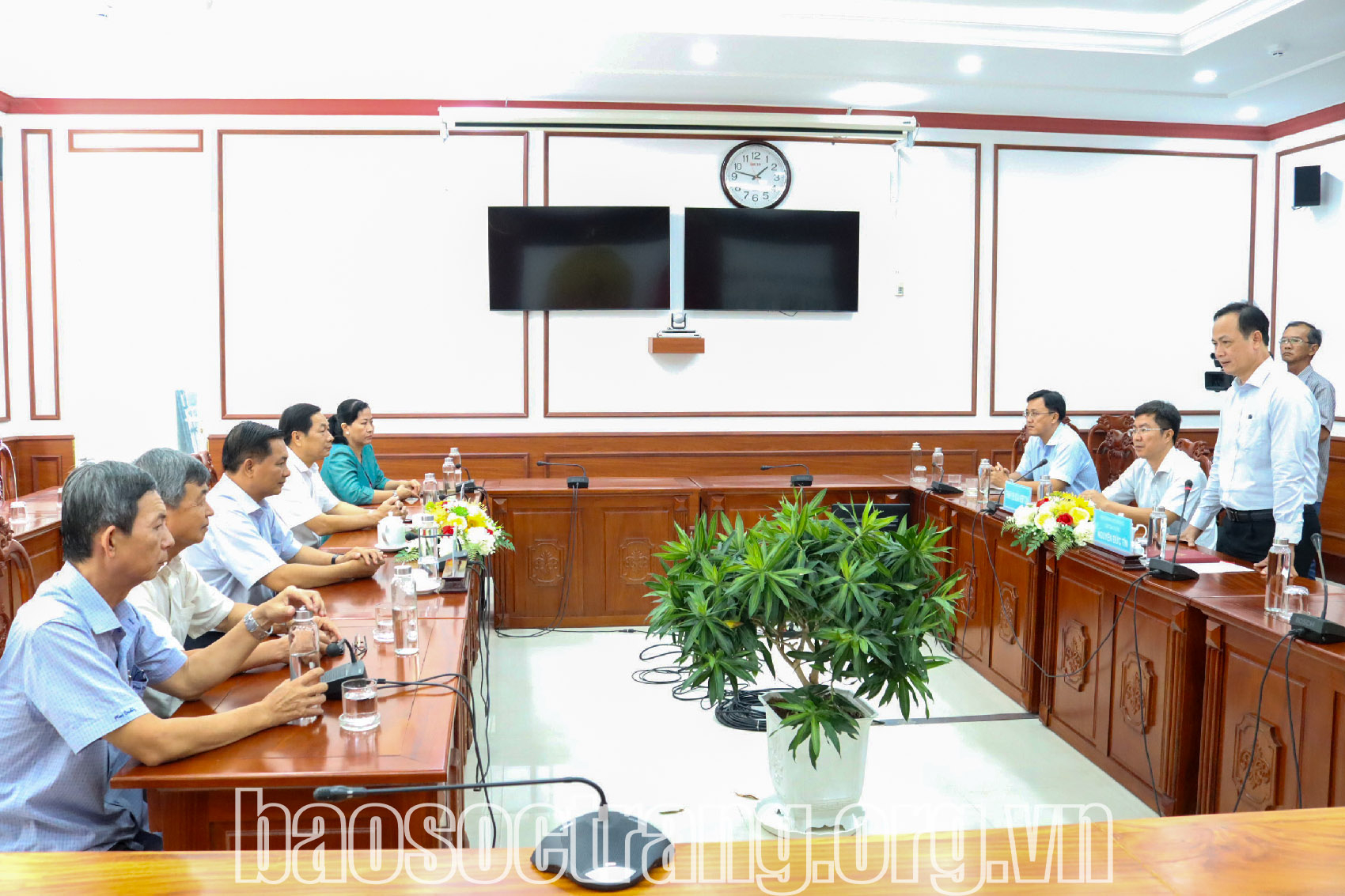 Kiểm toán Nhà nước trao tặng Kỷ niệm chương cho lãnh đạo UBND tỉnh Sóc Trăng