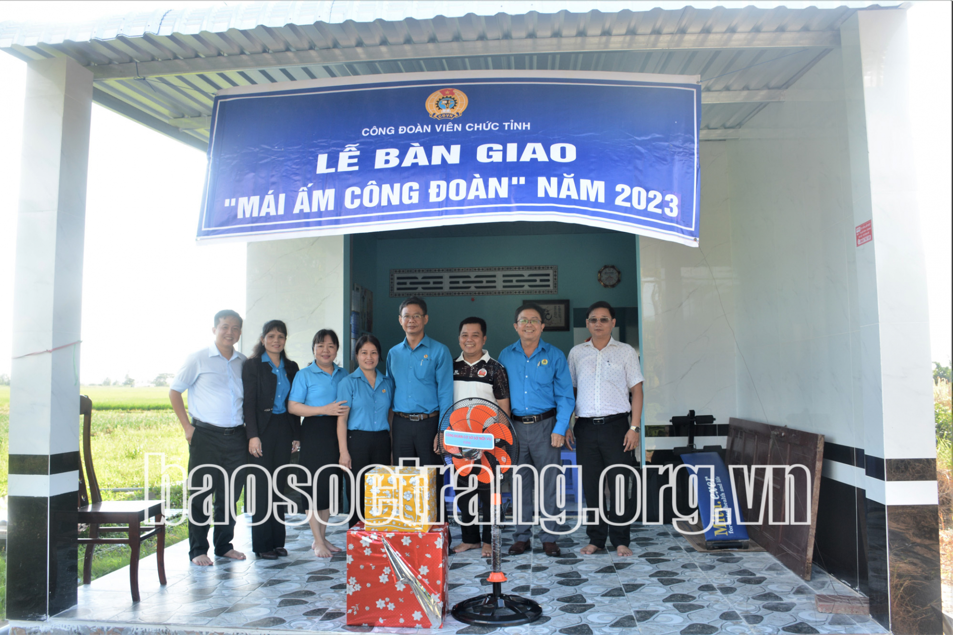 Bàn giao Mái ấm công đoàn tại xã Đại Tâm