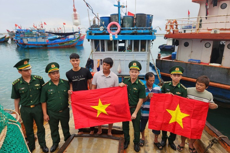 Vững vàng thế trận quốc phòng toàn dân ở Lý Sơn