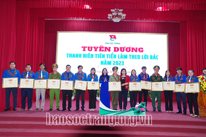 Sóc Trăng tuyên dương thanh niên tiên tiến làm theo lời Bác