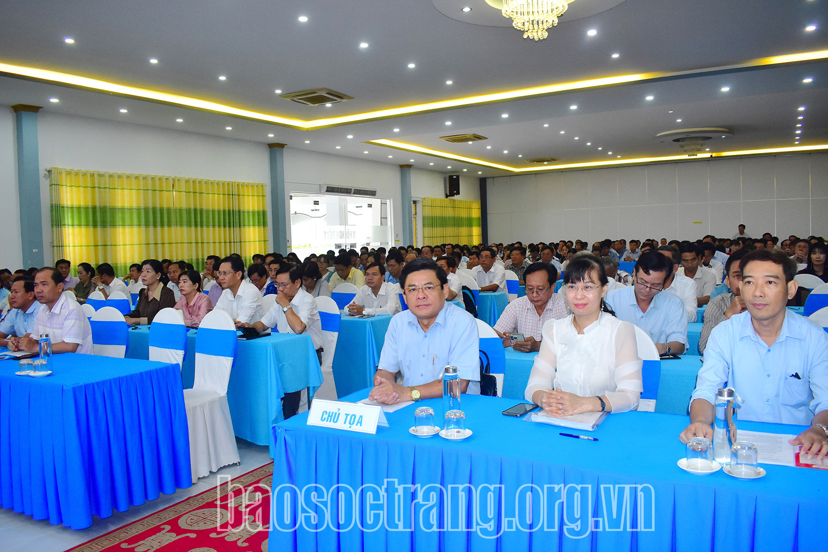 Trên 400 đại biểu dự hội thảo chuyên đề quản lý giáo dục trong các trường trung học tỉnh Sóc Trăng